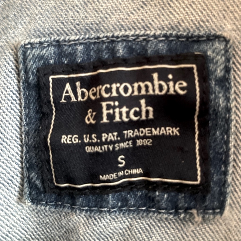 small patchwork jean jacket - Picture 6 of 6